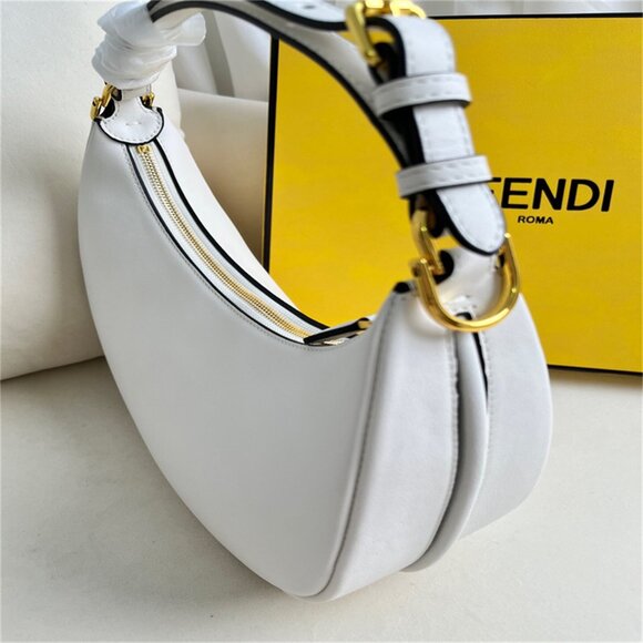 Fendi Quilted Leather Women's Bag - Picture 3 of 8